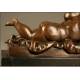 Escultura de Bronce Mujer Fumando, de Botero. Firmada.