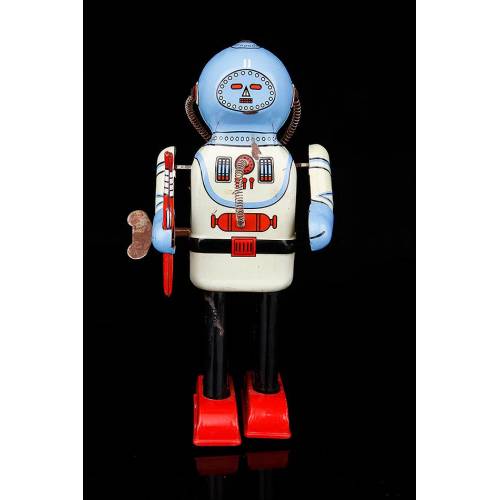 Original Vintage Robot in Enameled Metal and Working.