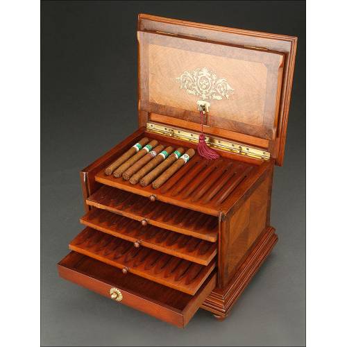 Antiguo Humidor para Puros en Excelente Estado de Conservación. Siglo XIX