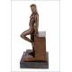 Bella Escultura de Bronce Representando un Desnudo Femenino. Siglo XX, Firmada y en Perfecto Estado