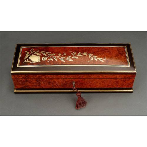 Fantastic Antique Glove Box with marquetry and capitonné. France, XIX Century