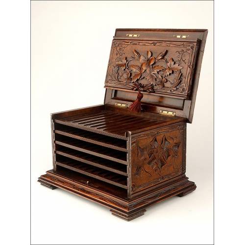 Magnificent Carved Noble Wood Cigar Box. France, Late XIX Century