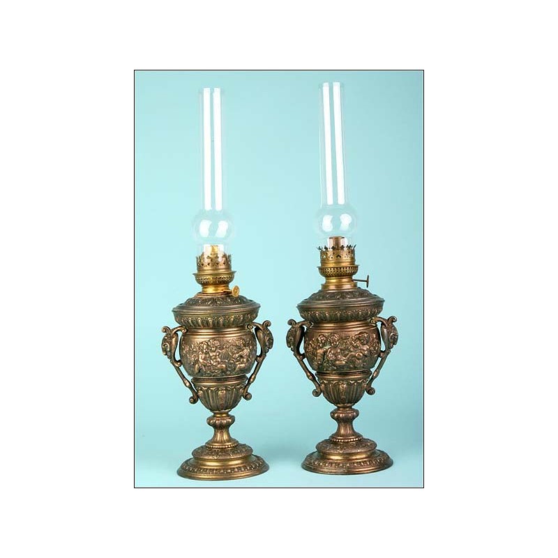 Precious set of antique oil lamps. S. XIX.