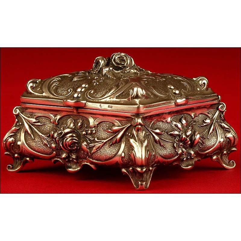 Precious Solid Silver Jewelry Box made in Germany in the XIX Century.