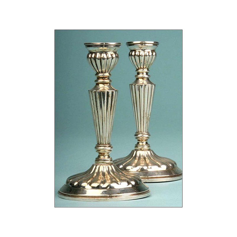 Set of Spanish candlesticks in sterling silver.