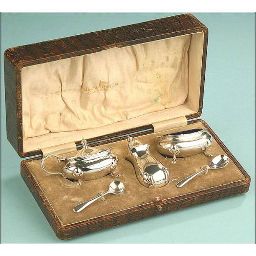 Conjunto de Saleros y Pimenteros. Plata Maciza Inglesa. 1931