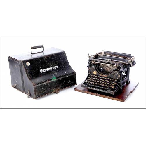 Underwood Typewriter in Good Condition. Spain, 1915