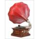 Antique HMV (Victor) Monarch Gramophone No. 11. France, 1905.