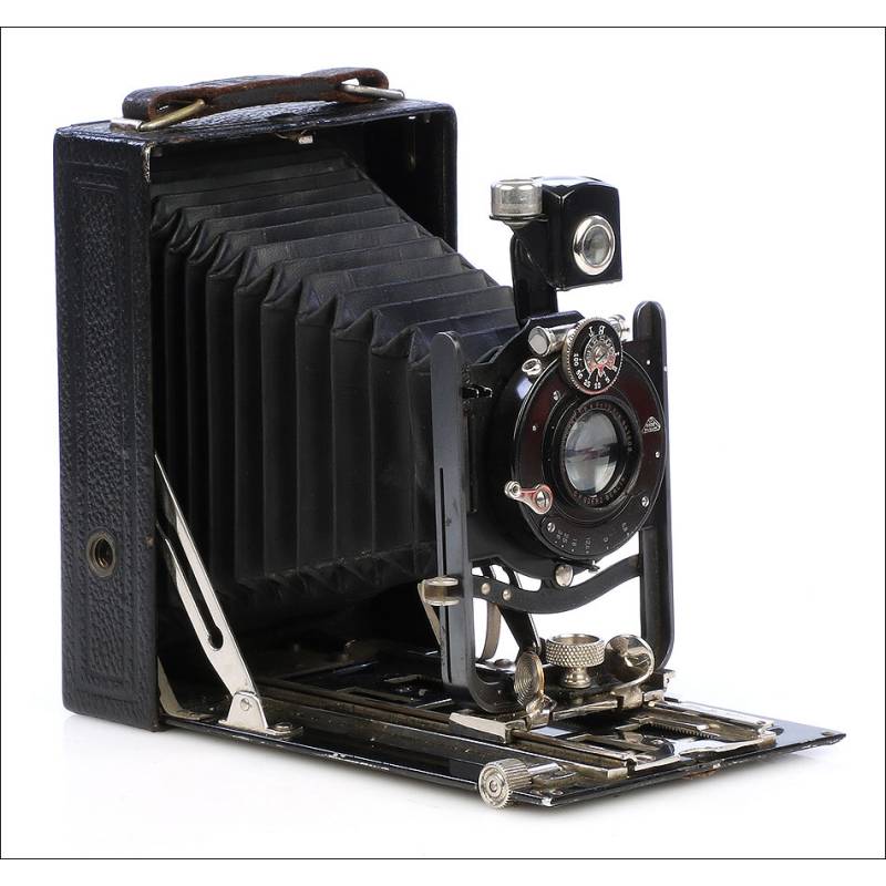 Antique Goerz Tenax Camera. Germany