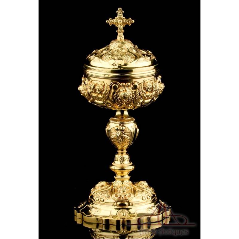 Antique Gold-Plated Solid-Silver Ciborium. France, 19th Century