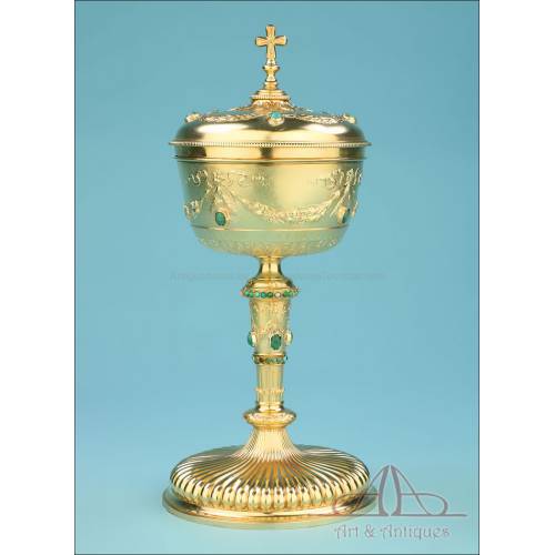 Exceptional Antique Gilt-Silver Ciborium with Precious Stones. France, 19th Century