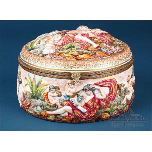 Important Antique Capodimonte Porcelain Chest. Naples, Italy, Circa 1800