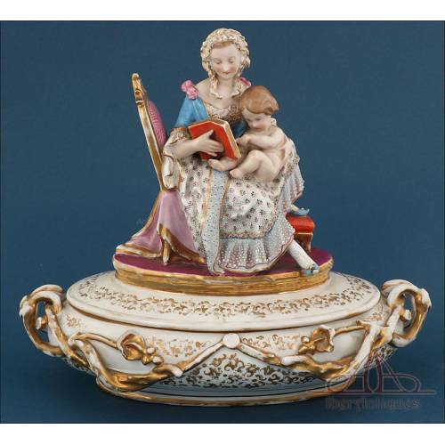 Antiguo Cofre o Joyero de Porcelana Viejo París. Francia, S. XIX