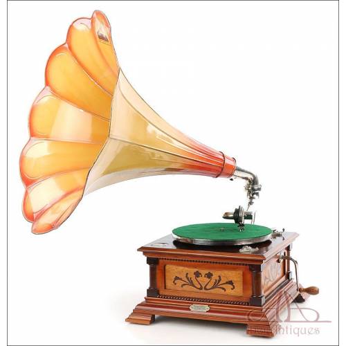 Beautiful Antique Spanish His Masters Voice Gramophone Mod. No. 5. Spain, Circa 1920