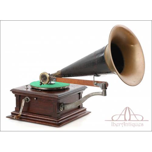 Antique Victor E Gramophone-Phonograph. Front-Mount. USA, Circa 1905