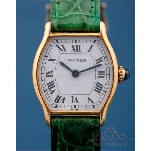 Reloj de Pulsera Dama Cartier Tortue Dauphine en Oro de 18K. Francia-Suiza, 1982