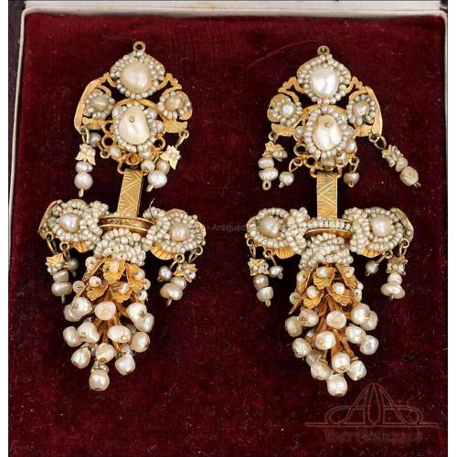 Pair of Antique Earrings. Gold and Natural Pearls. Valencia, Spain, 19th Century