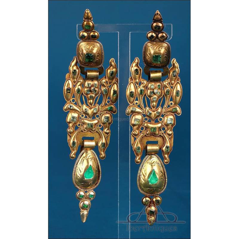 Antique Catalan Earrings in Gold and Emeralds, 18th Century