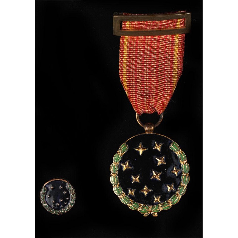 Spain. Medal of the Old Guard awarded by the Falange. Year 1942.