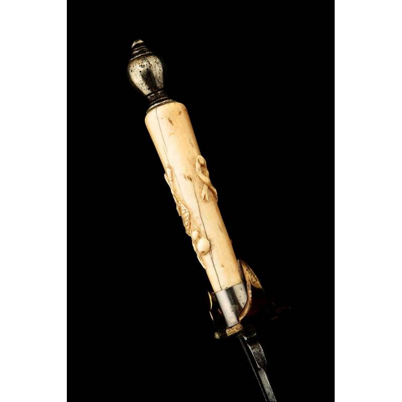Spanish Hunting Dagger, S. XVIII. Ivory hilt.