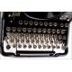 Hispano Olivetti M40 Typewriter, in very good condition. Barcelona, 1940's. Working