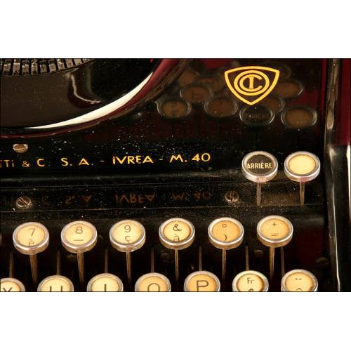 Máquina de Escribir Olivetti M40. Italia, 1.940. Bien Conservada