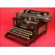 Elegant Imperial Model 60 typewriter in perfect working order. England ca. 1950.