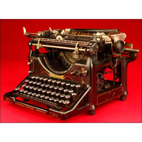 Genuine Underwood 5 typewriter, ca. 1915.