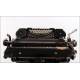 Monarch Visible No. 3 Typewriter in Very Good condition. New York, Circa 1915