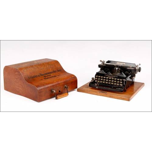 Elegant Senta Portable Typewriter. Germany, Circa 1920. Original Case