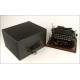 Rare Imperial Portable Typewriter in very good working condition. England, Circa 1915