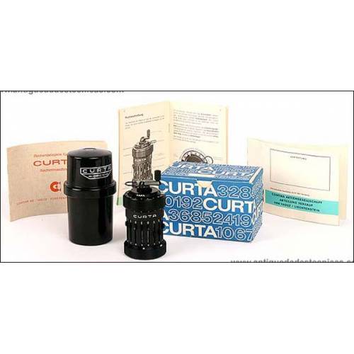 Extraordinary Curta I calculator. With case. UNFORGETTABLE