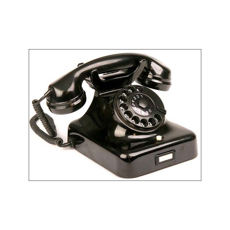 Bakelite telephone. Years 40. Perfect working order.