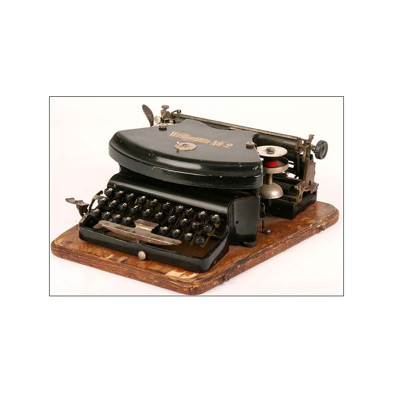 Typewriter Wellington 2. 1908. With chest.