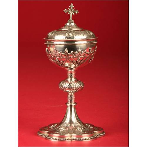 Extraordinary French Solid Silver Ciborium. XIX Century.