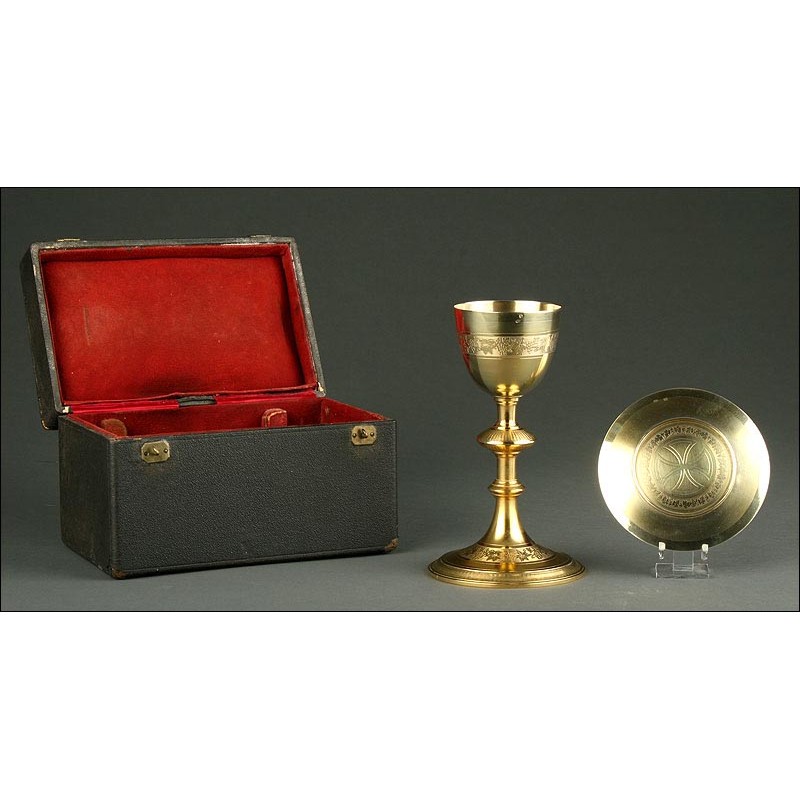 French Set of Chalice with Paten. Silver and Gilded Bronze, XIX Century. Original Case