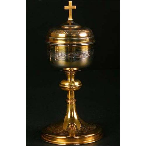 Antique gilded silver ciborium.