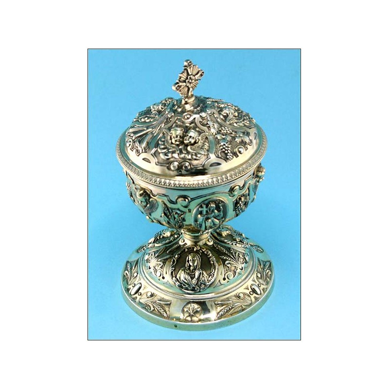 French ciborium in solid sterling silver. XIX Century. Favier