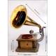 Beautiful horn gramophone in very good condition. 1920's