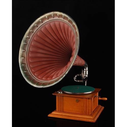 Very nice working horn gramophone. Central Europe, Circa 1915