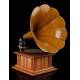 Imposing His Master's Voice horn gramophone. Magnificent design. England, 1900