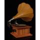 Imposing His Master's Voice horn gramophone. Magnificent design. England, 1900