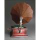 horn gramophone, ca. 1910.