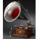 Neuton horn gramophone in very good condition. Germany, Circa 1915. Magnificent sound.