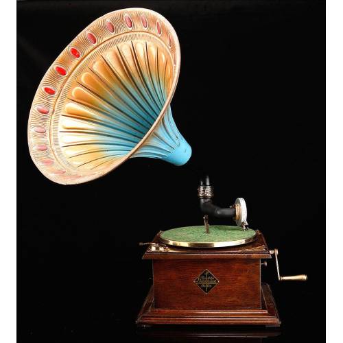 German horn gramophone from the 1920's. Parlophone, Perfect working condition.