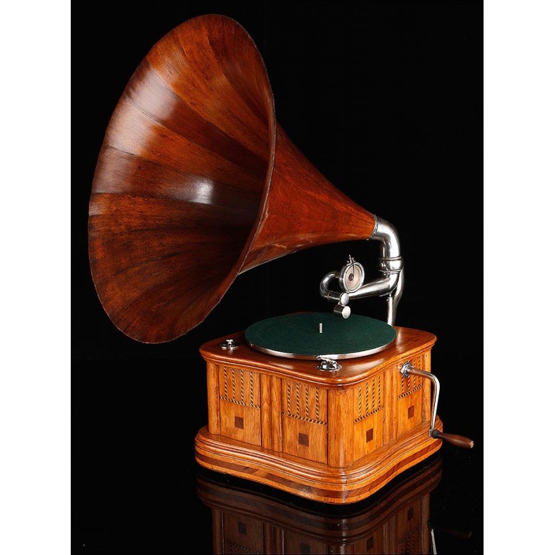 Precious horn gramophone with Inlaid Box, Working. Switzerland, 1910-15