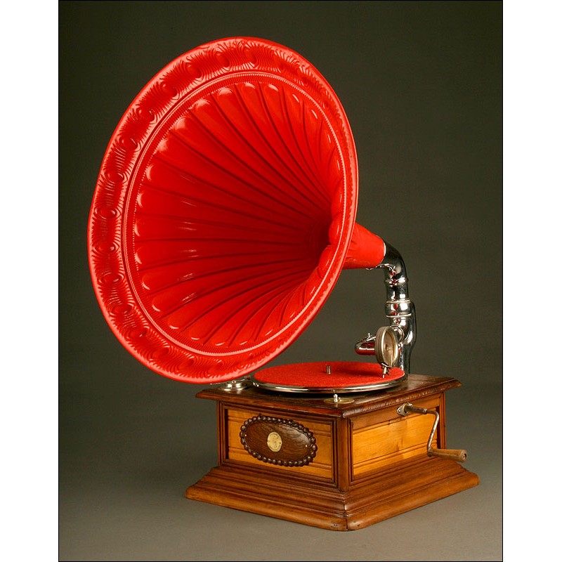 Impressive German Polyphon Gramophone, ca. 1915. Fully restored and working