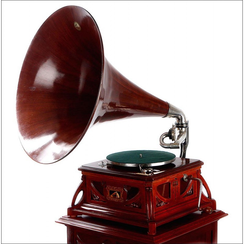 Gramophone with Record Player, Circa 1910