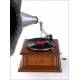 Antique HMV horn gramophone Monarch IV for the French Market, Circa 1910.