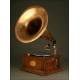 Vintage German Gramophone in perfect working order. Circa 1.920. With Copper Horn